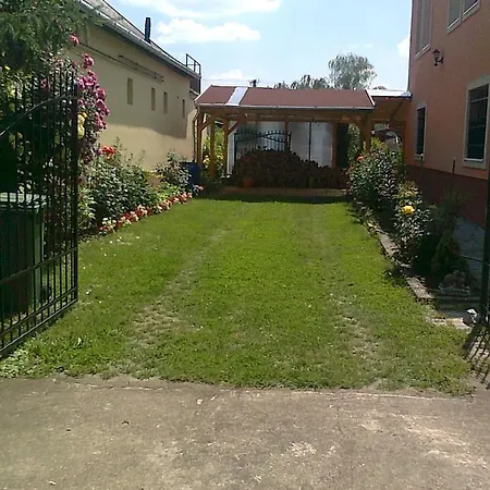 Πανσιόν Brigitta Vendeghaz